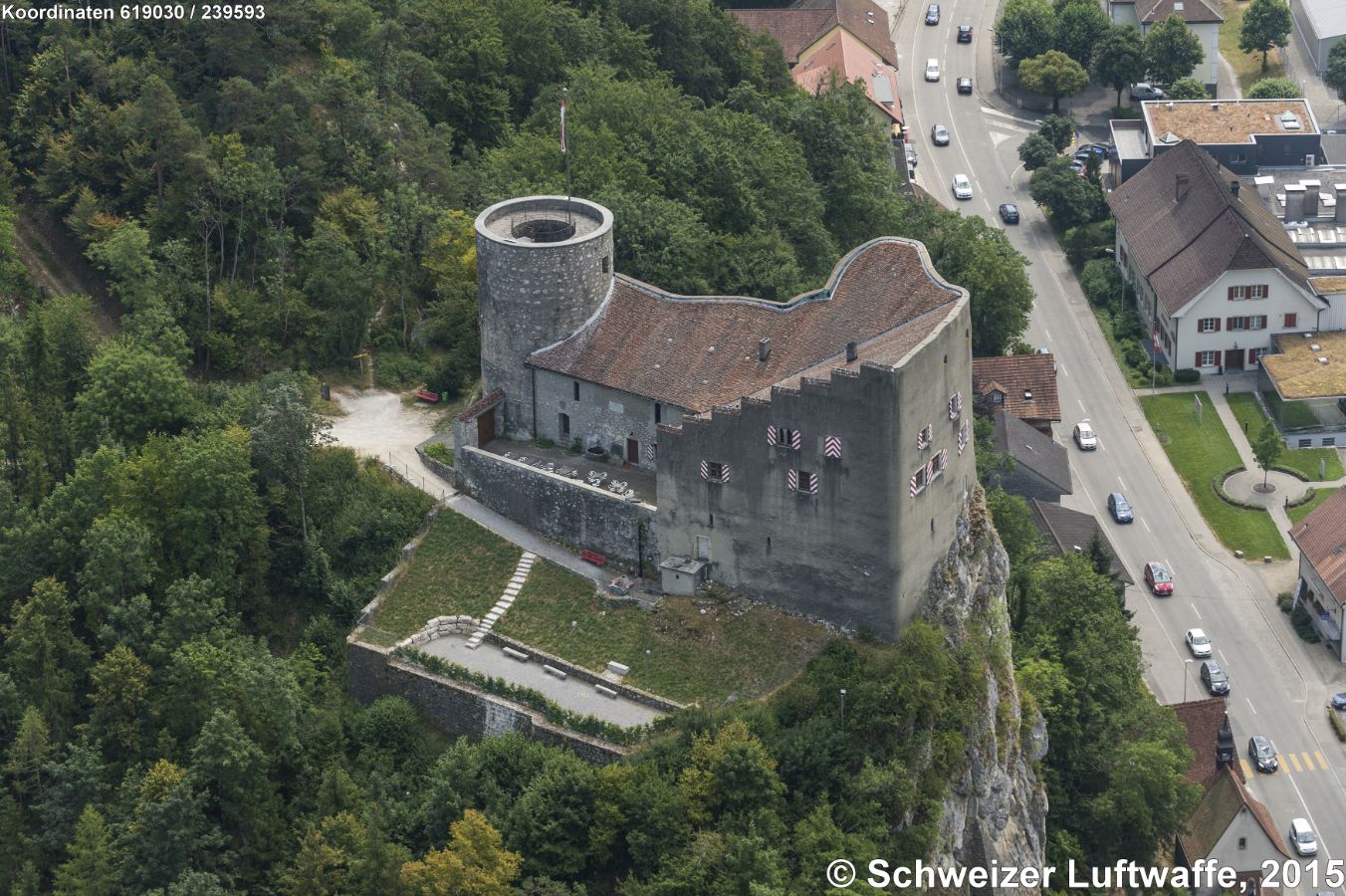 Balsthal: Höhenburg Alt-Falkenstein, erbaut um 1250 durch Rudolf I von Falkenstein. Heute: Museum Die Ruine liegt am Süd-Ende der äusseren Klus von Oensingen nach Balsthal.